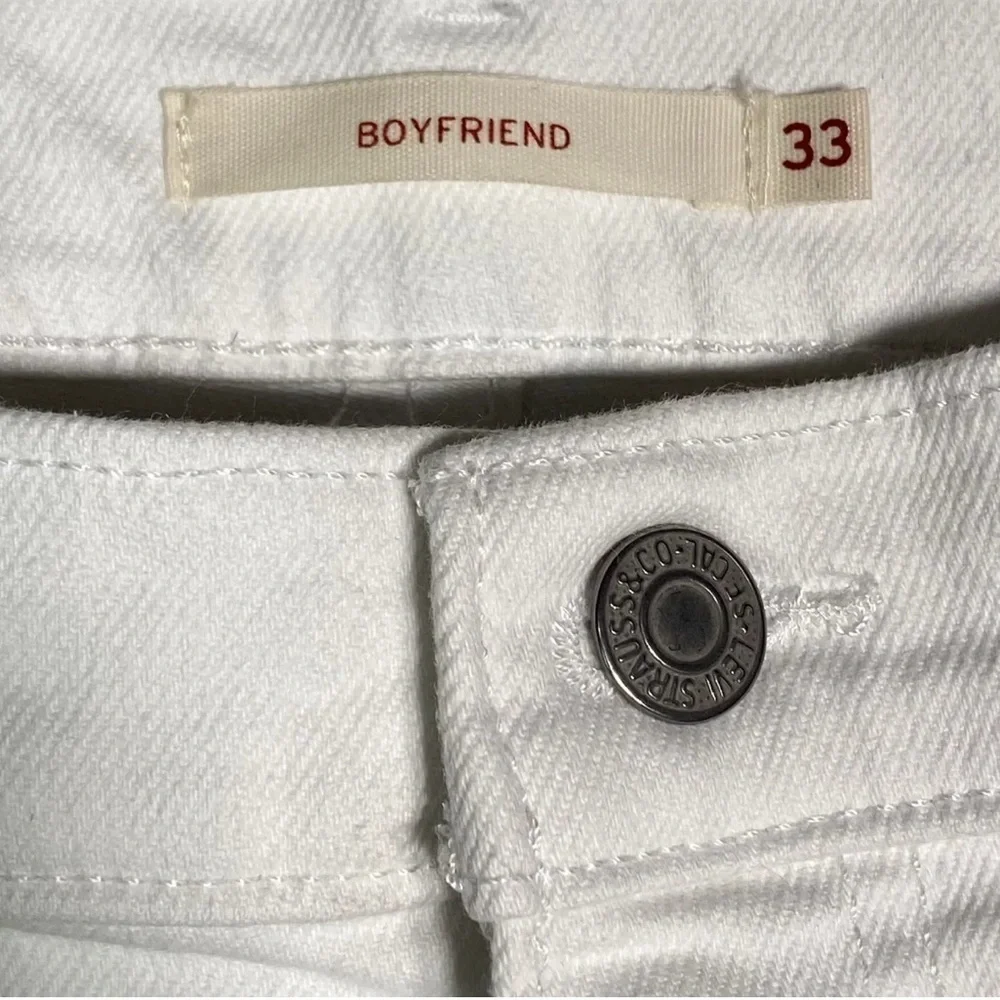 Levi’s White Boyfriend Jeans Raw Hem Women's Size 33